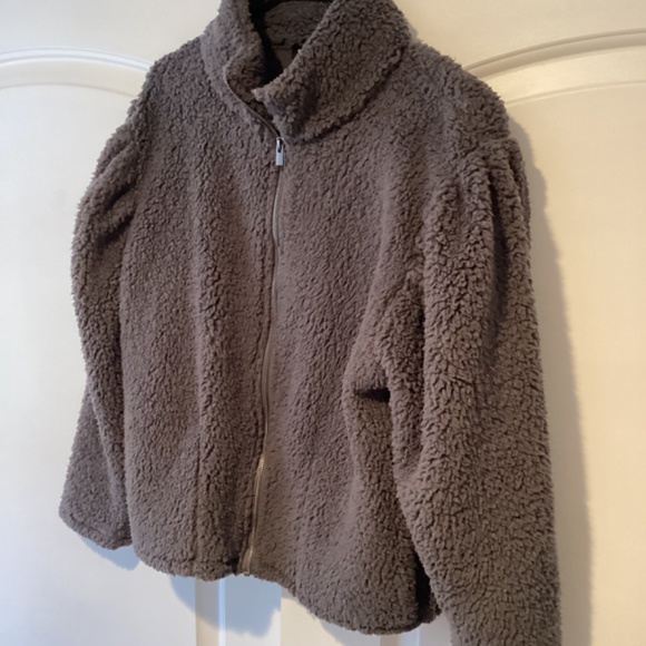Express full zip Teddy jacket in size M - Picture 6 of 8